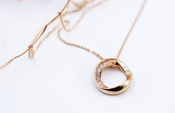 gold and rose gold jewellery for anniversary quotes